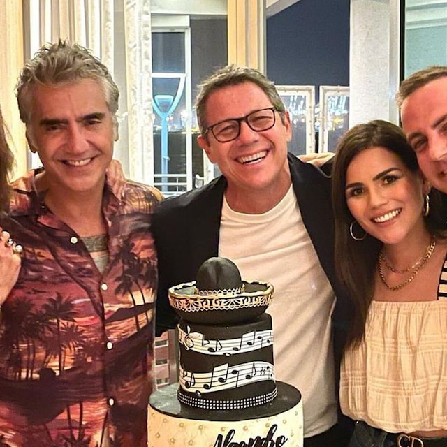 lili estefan karina banda y carlos ponce celebran el cumplea os de alejandro fern ndez