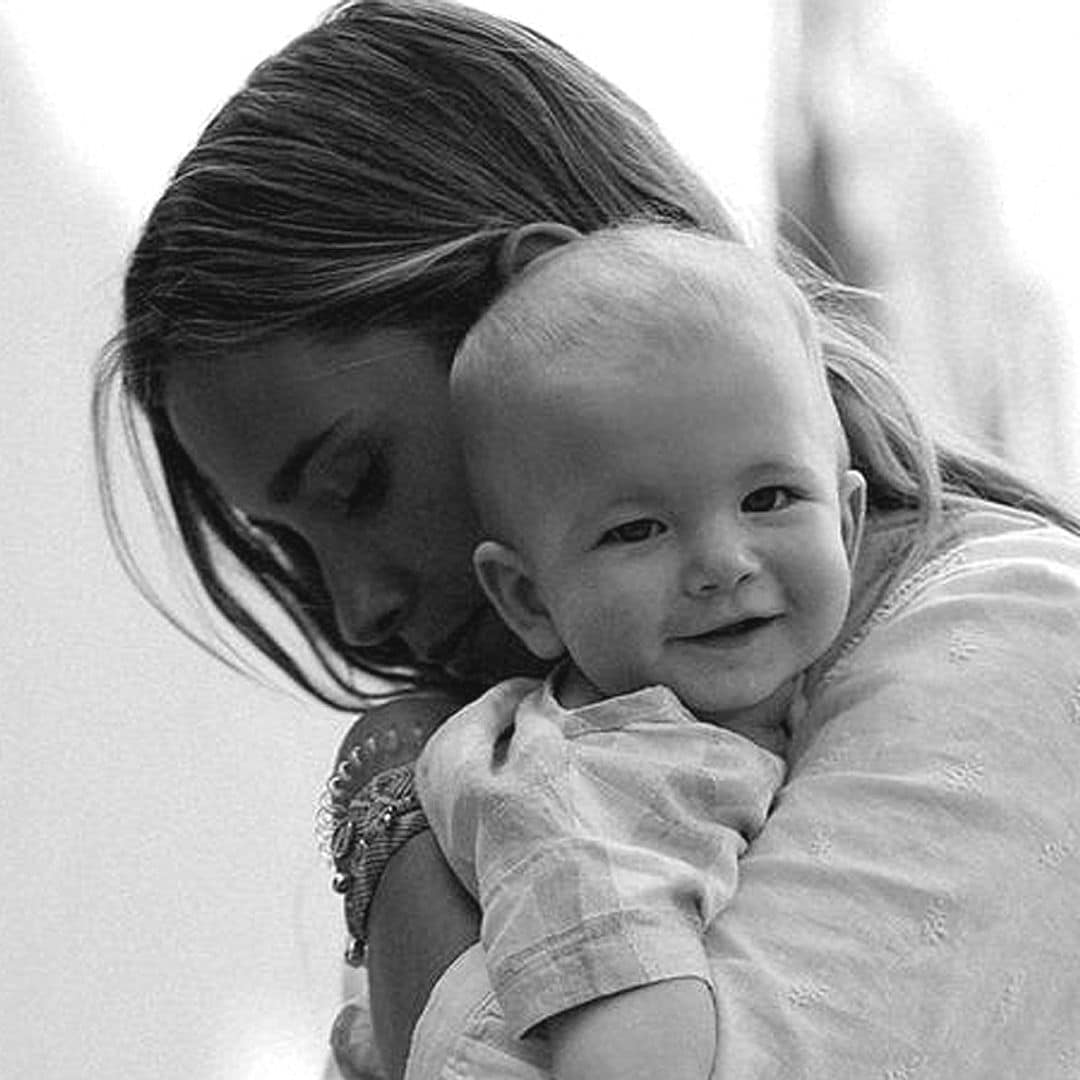 María Pombo celebra su primer cumpleaños como mamá con unas preciosas fotografías junto a su hijo