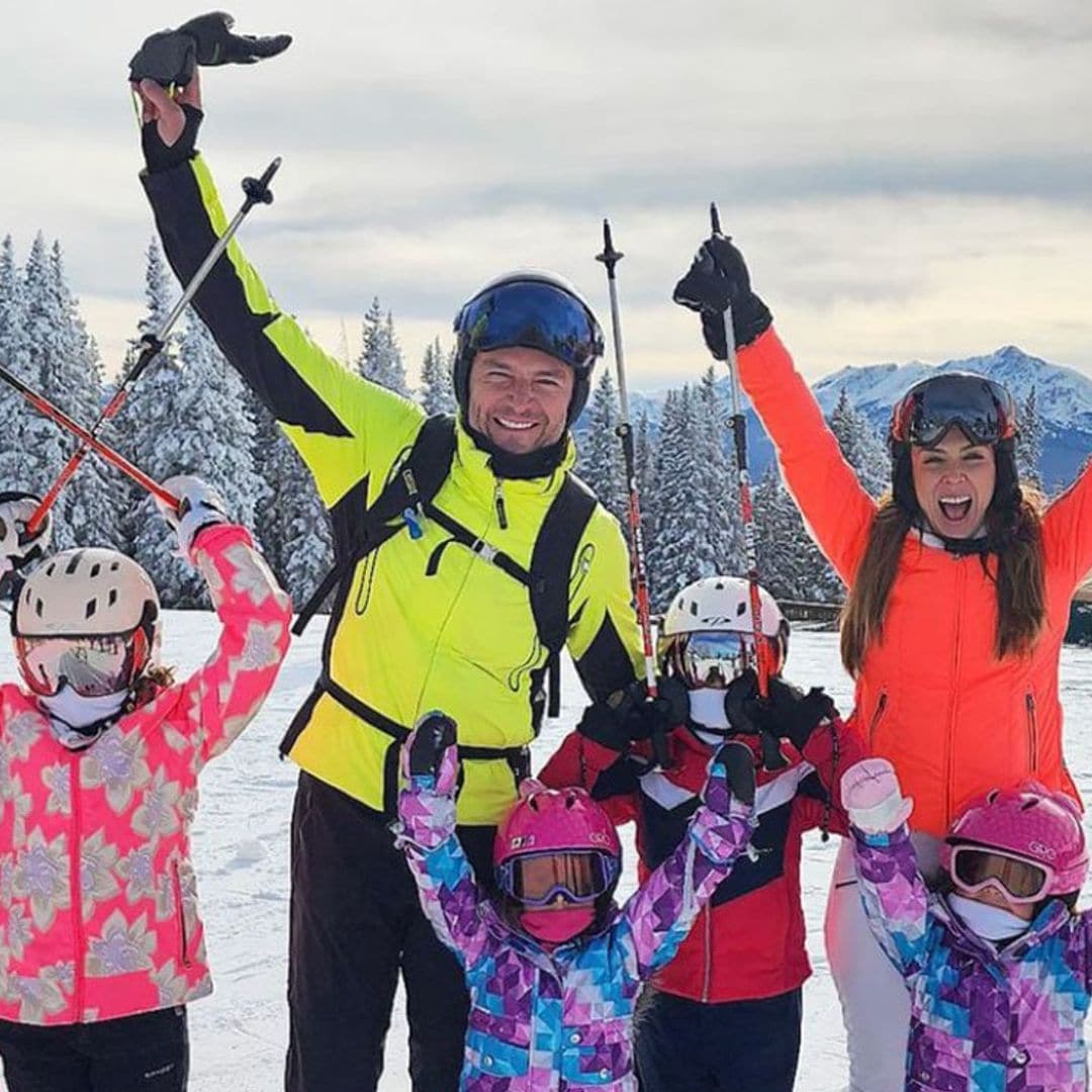 Jacky Bracamontes y Martín Fuentes continúan en su divertida escapada bajo cero en Vail