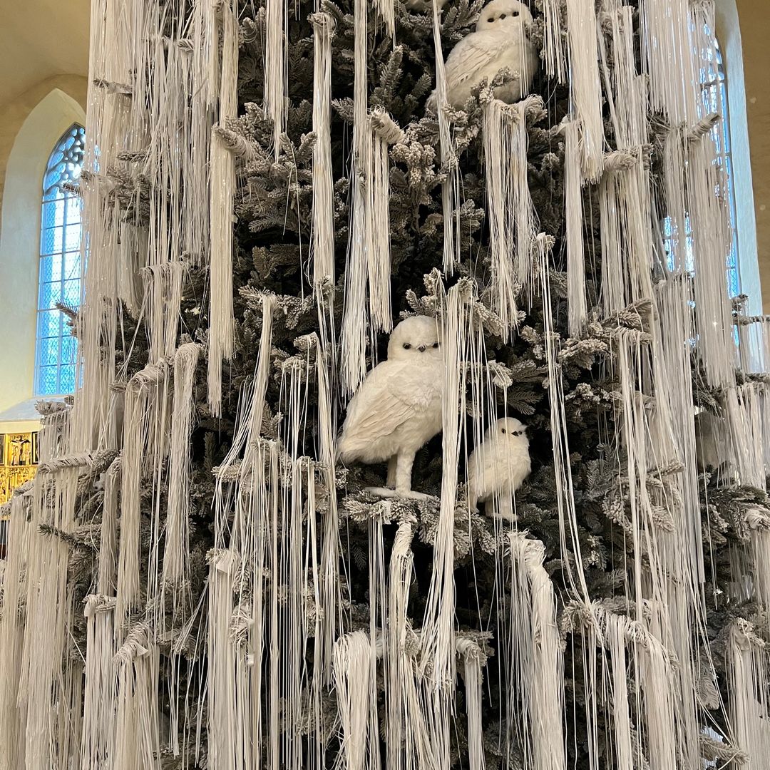 Árbol de Navidad de la iglesia de San Nicolás, Tallin, Estonia