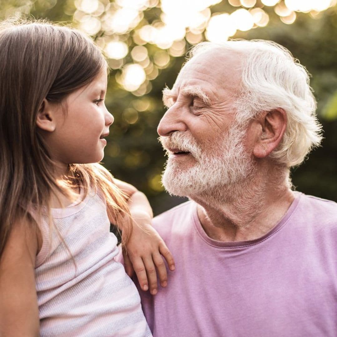 Qué papel juegan los abuelos en la educación de los nietos