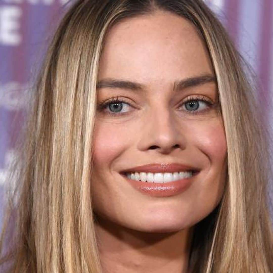 Margot Robbie se suma a la lista de ‘celebs’ con un bob noventero