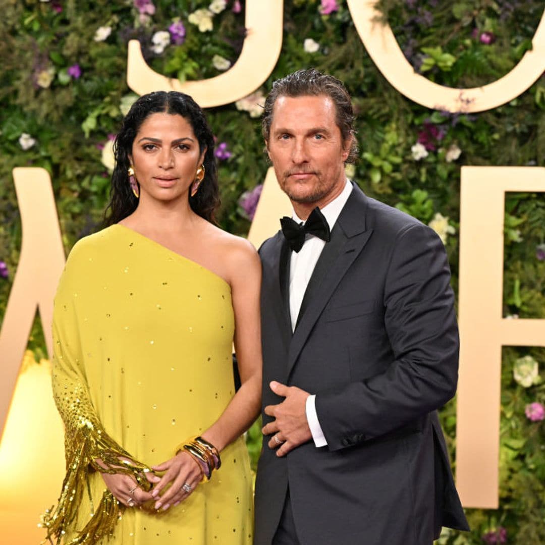 Camila Alves y Matthew McConaughey deslumbran en la 'red carpet' de los Joy Awards