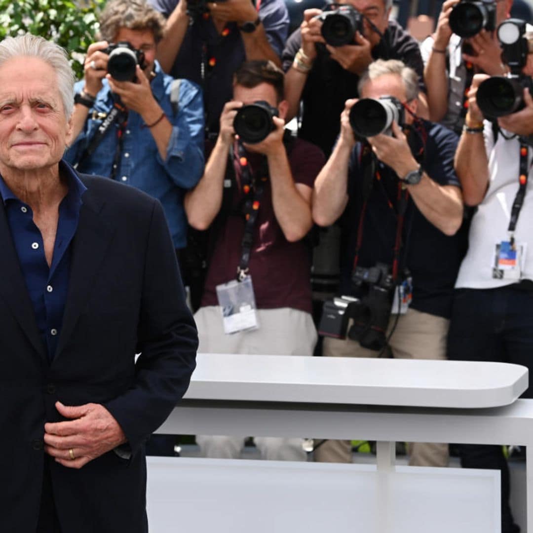 Michael Douglas ya está en Cannes para recibir la Palma de Oro honorífica: repasamos su vida