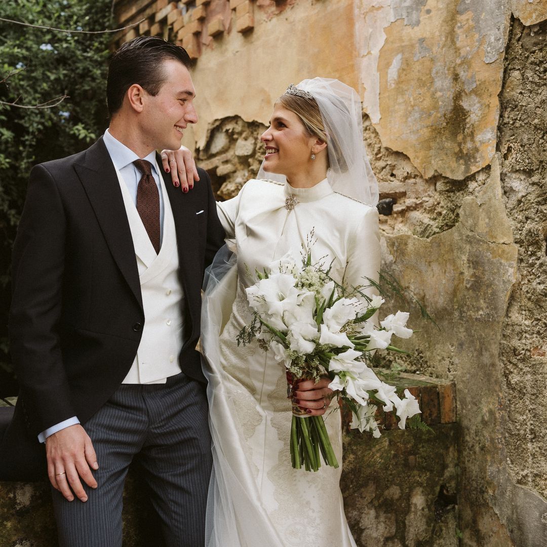 Un vestido de novia dibujado en una servilleta y una boda en Sanlúcar de Barrameda: la historia de Leticia