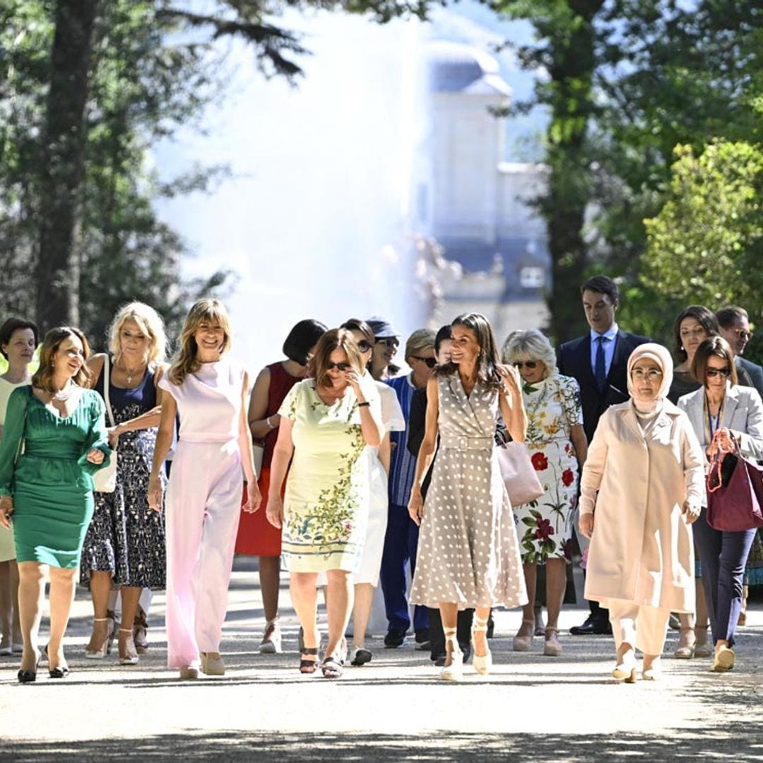 La reina Letizia visita con las parejas de los líderes de la OTAN el Palacio Real de La Granja en Segovia