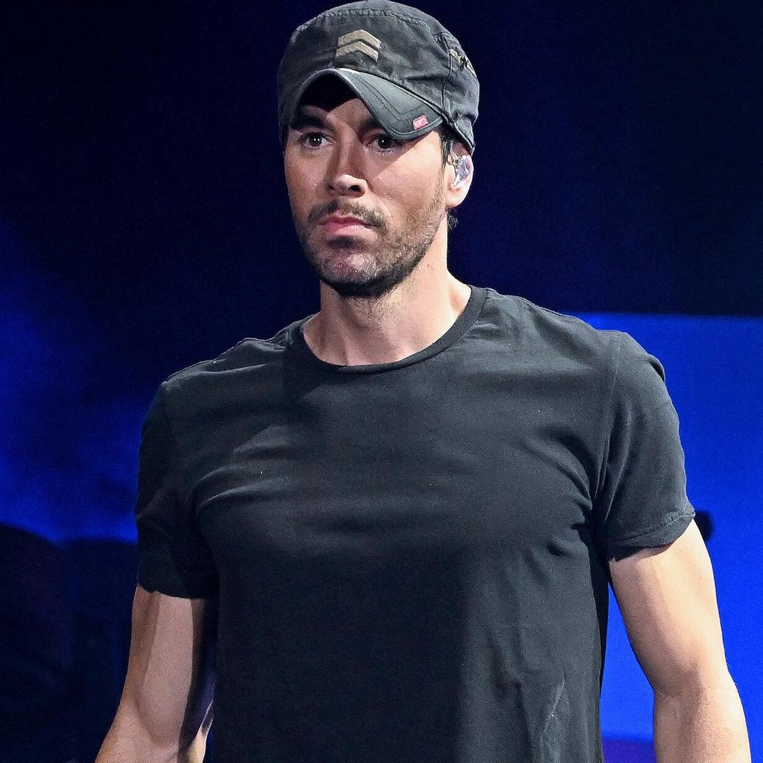 Enrique Iglesias revela que se recupera de una neumonía: ‘Me han aconsejado reposo absoluto’