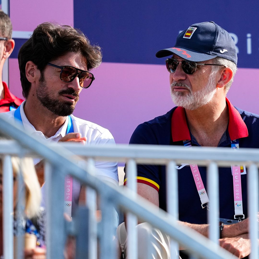 Javier Hernanz y el Rey Felipe durante los Juegos Olímpicos de Paris el 6 de agosto de 2024