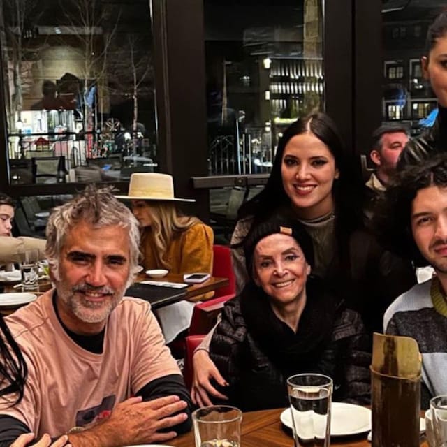 alejandro fern ndez con su familia en vail colorado