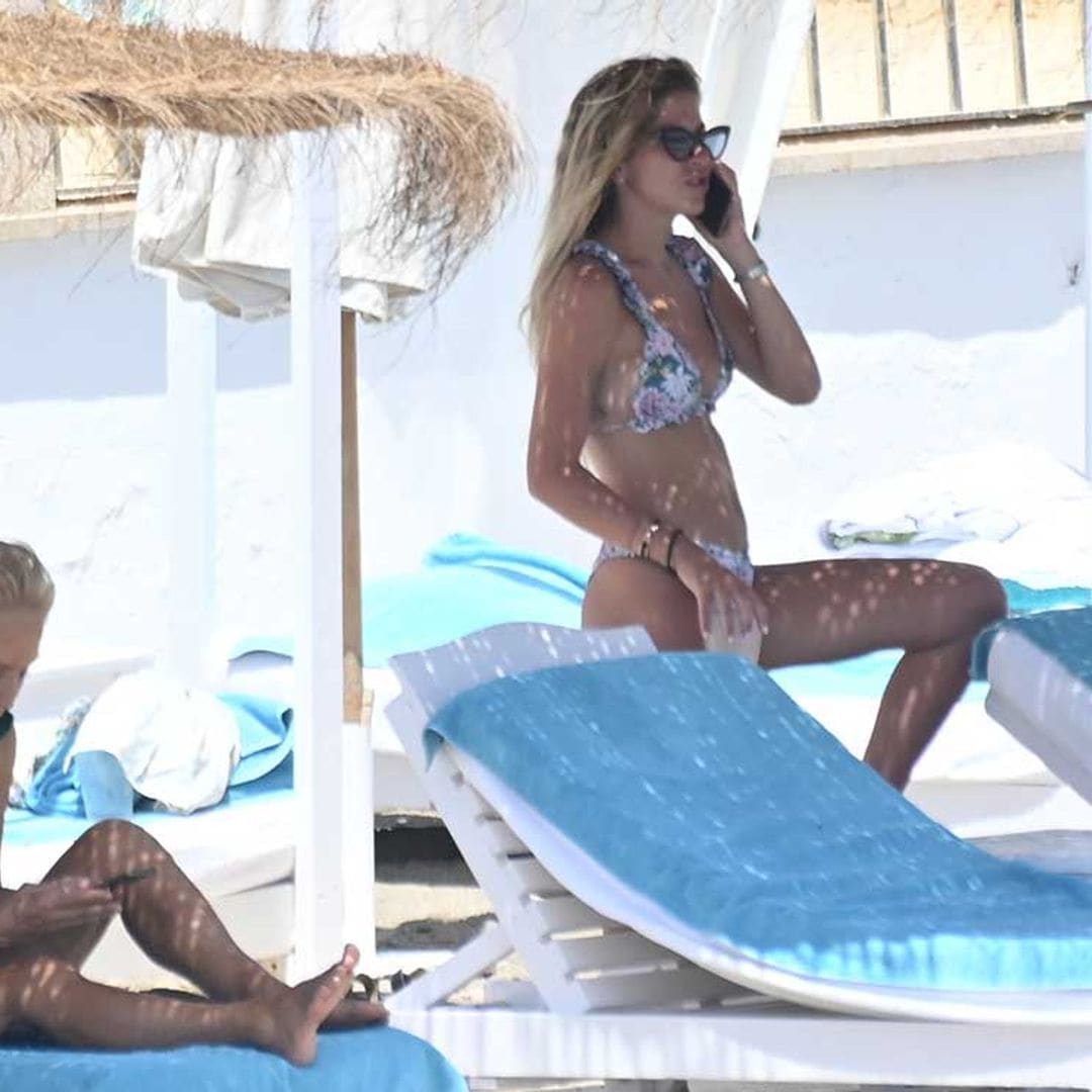 Mar Torres y Carmen Lomanta, juntas pero no revueltas en un día de playa en Marbella