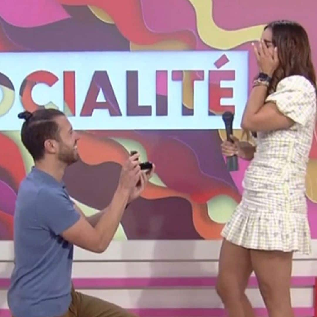 Nuria Marín, sorprendida en pleno directo por la pedida de mano del realizador de 'Socialité' a una reportera