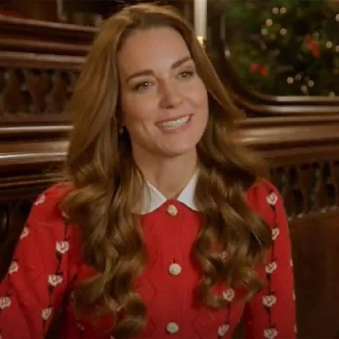 Kate inaugura la Navidad con una fabulosa chaqueta-joya desmontable