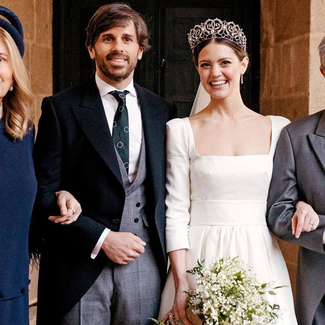 La emoción de Marta Chávarri y Philippe Junot en la boda de sus hijos