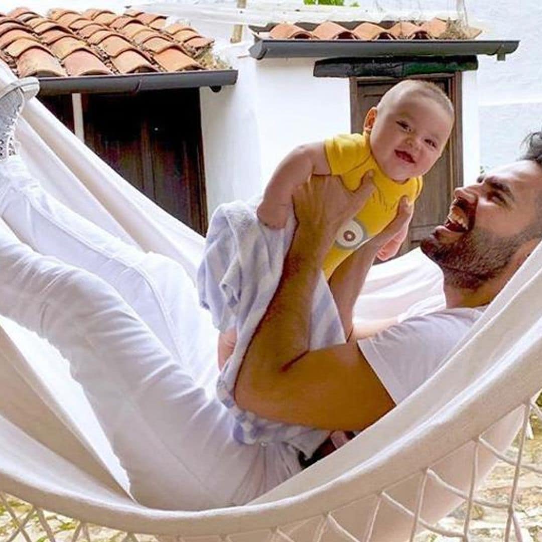 Fabián Ríos, el papá más tierno y feliz junto a su bebé, David