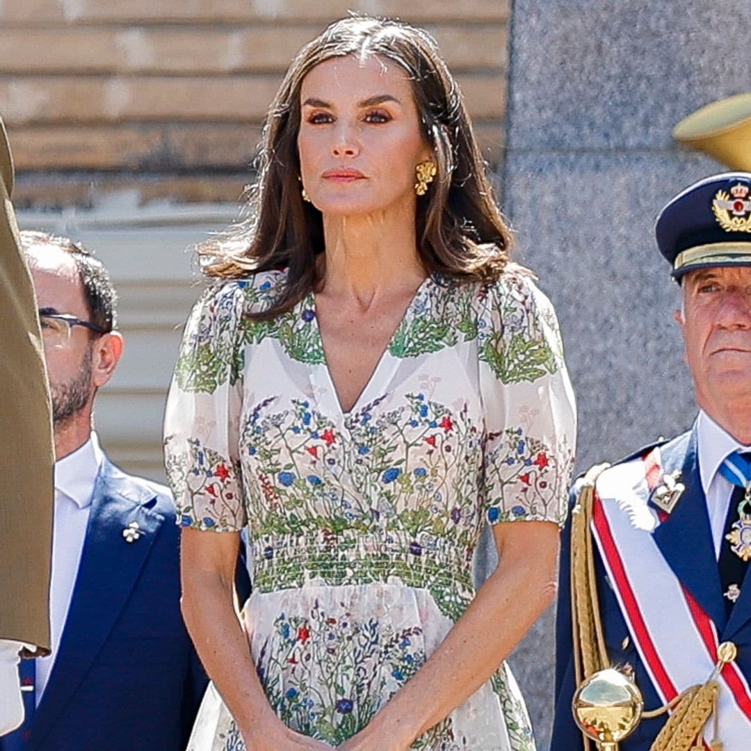 La reina Letizia estrena un vestido floral de 2020 en un día emotivo para la princesa Leonor