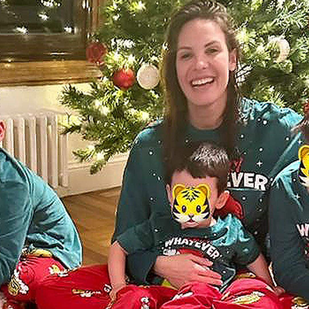 Jessica Bueno disfruta con sus hijos de las tradiciones navideñas mientras Luitingo se confiesa