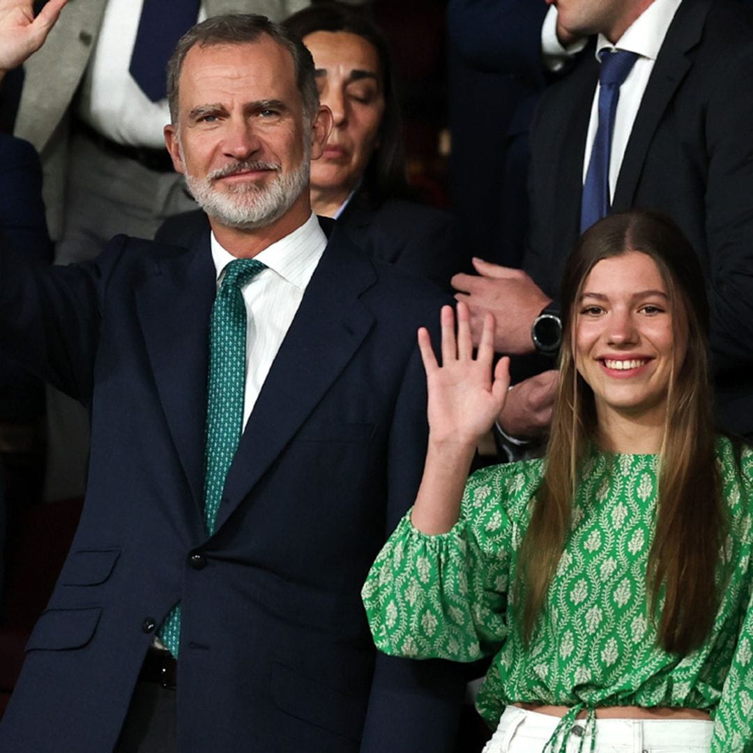 El rey Felipe, recién llegado de la coronación, preside la final de Copa junto a la infanta Sofía