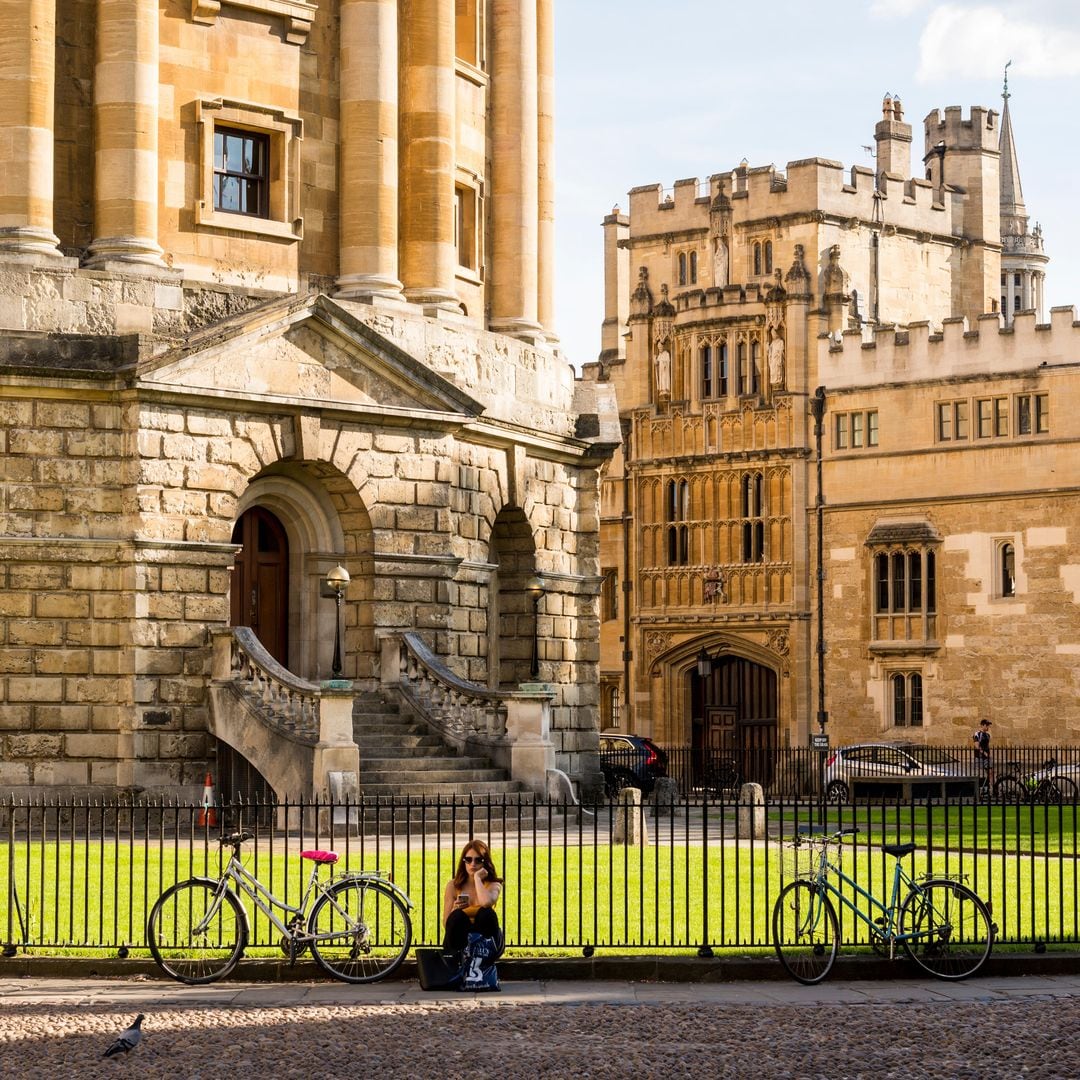 Plaza Radcliffe Square, con la cámara Radcliffe y el college Brasenose, Oxford