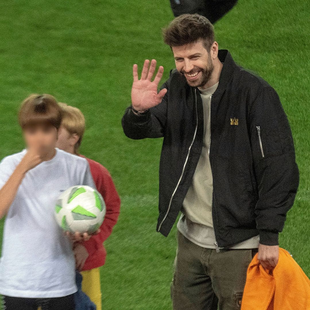 Clara Chía, de incógnito en la final de la King's League a la que acudió Gerard Piqué con sus hijos