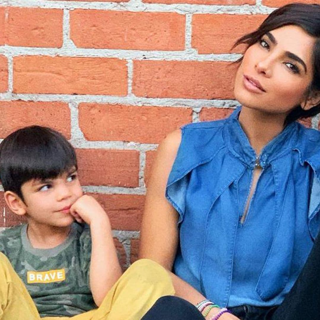 Matteo, el hijo de Alejandra Espinoza, debuta en la alfombra de Latin Grammy con su mamá