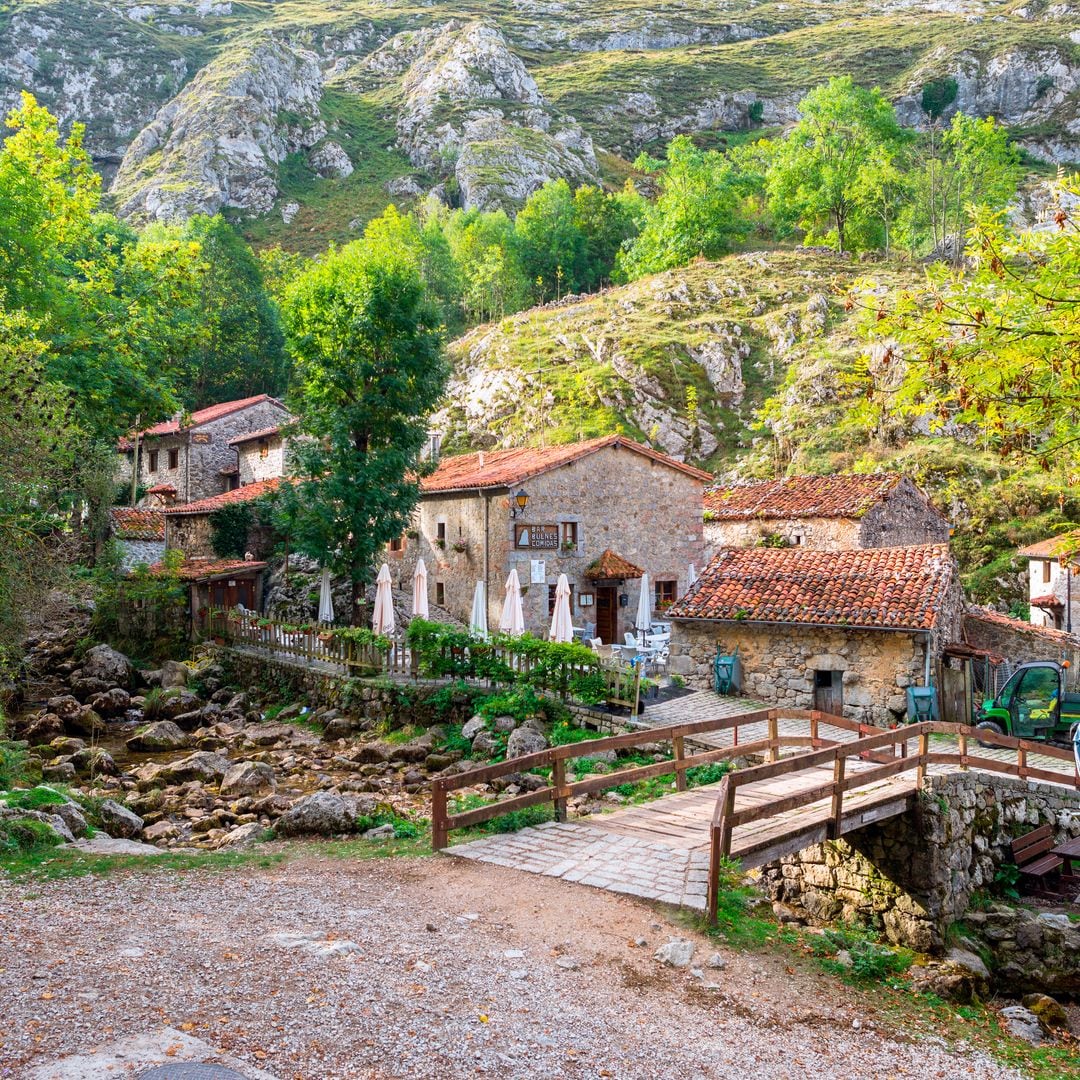 Villa de Bulnes en los Picos de Europa, Asturias