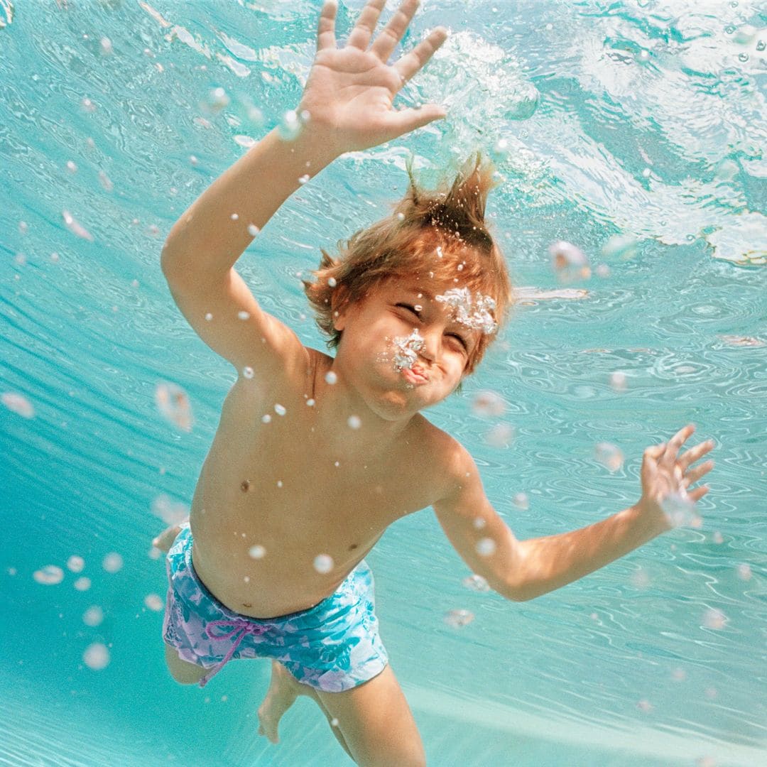 ¿Cómo evitar que los niños sufran un corte de digestión cuando van a la piscina o a la playa?