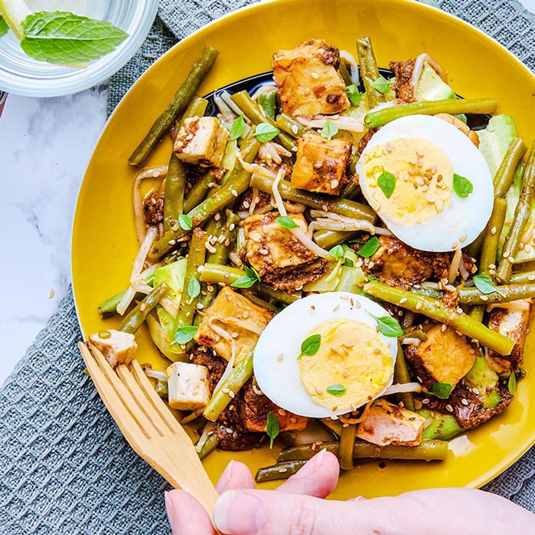 Wok de judías verdes, tofu y huevo