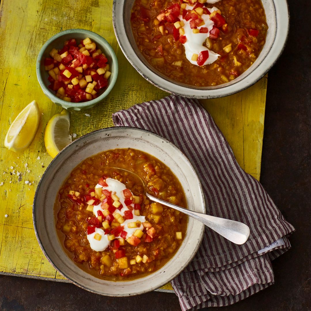 Lentejas con mango, tomate y yogur