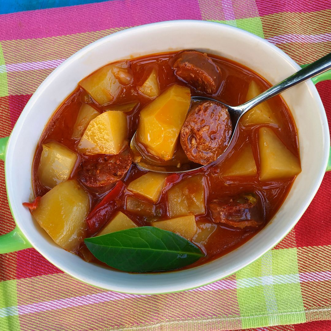 Patatas a la riojana al estilo clásico