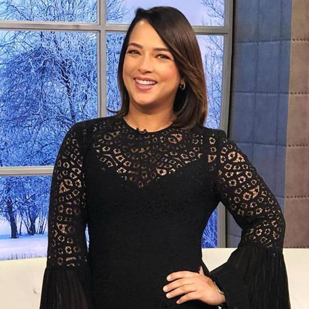 Adamari López presume su esbelta silueta con un espectacular vestido negro