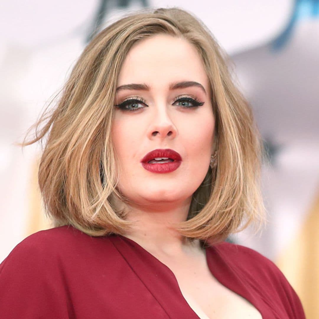 Adele realizó este ejercicio para perder 14 libras después de su divorcio, ¡y luce fabulosa!