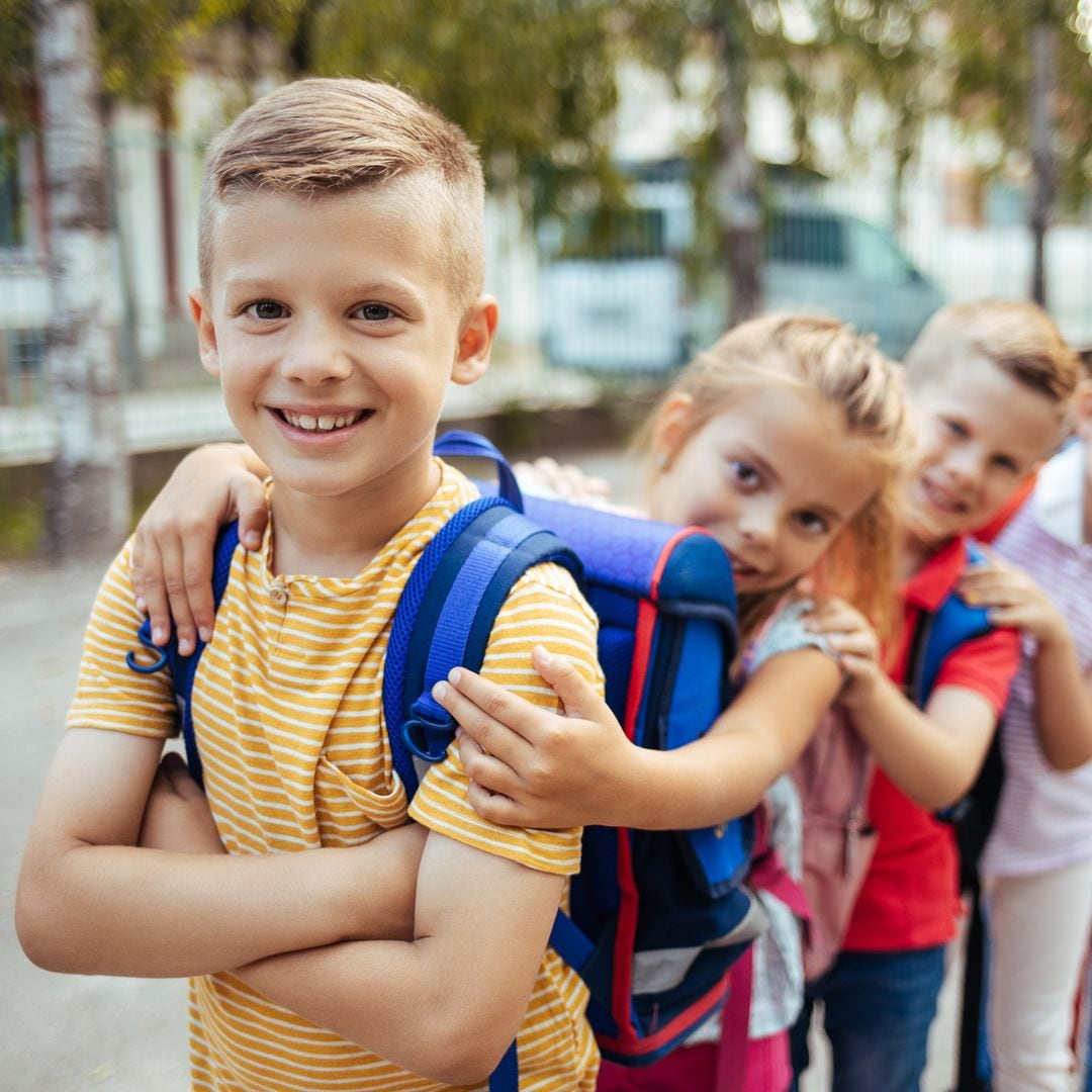 12 prendas básicas que tus hijos necesitan para la vuelta al cole