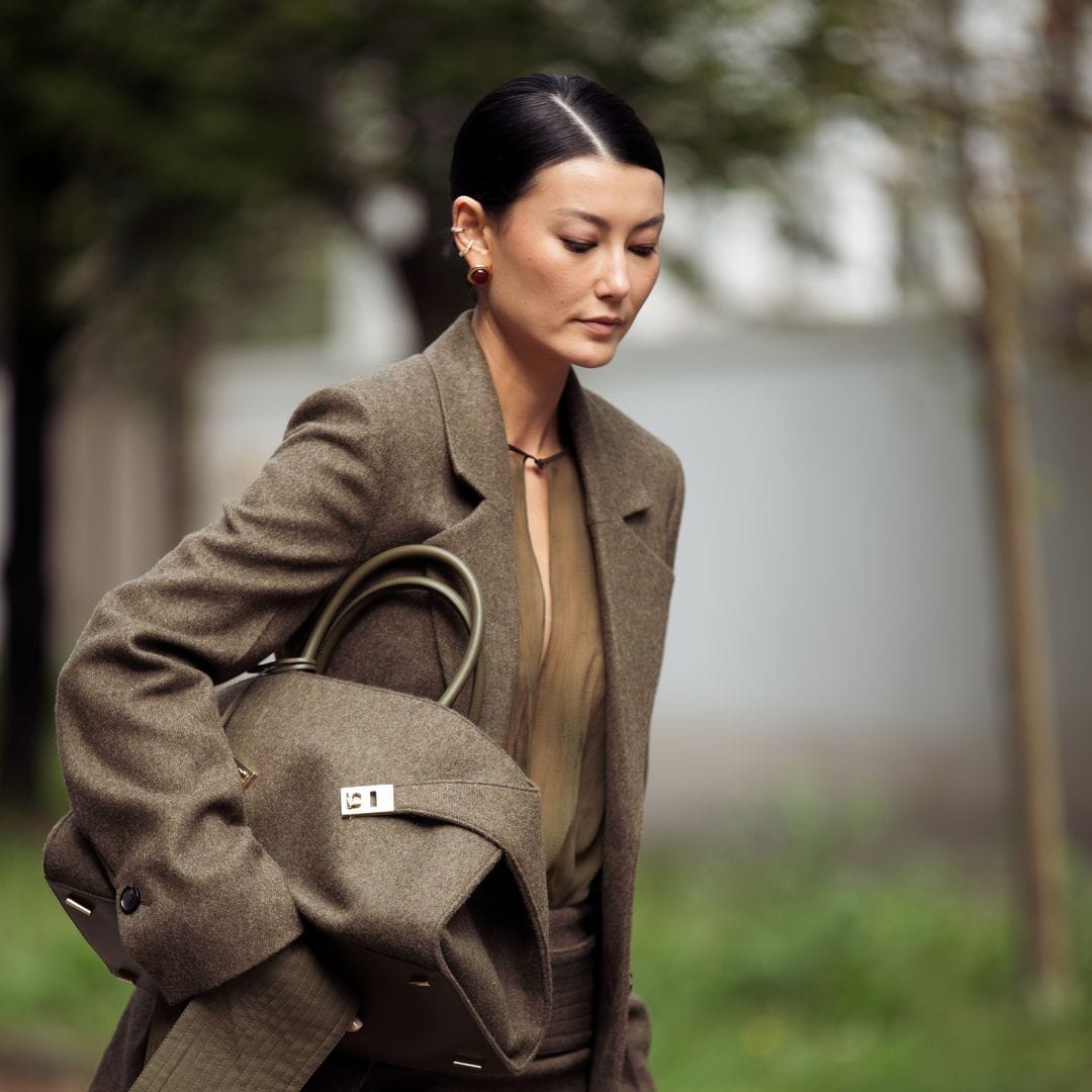 Verde oliva: 9 trucos para combinar bien el color estrella del otoño