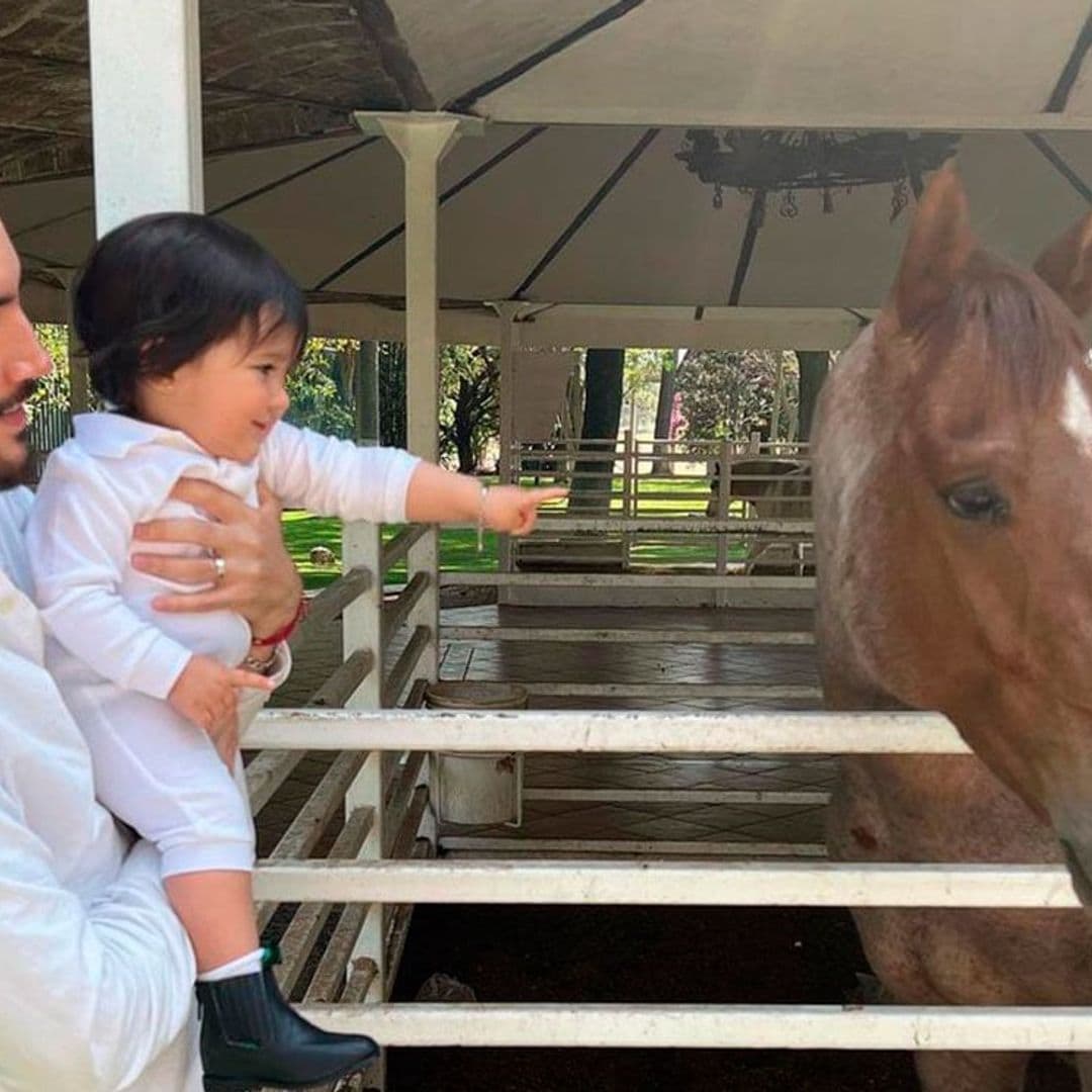 Álex Fernández y su hija Mía disfrutan de una divertida visita al rancho Los Tres Potrillos