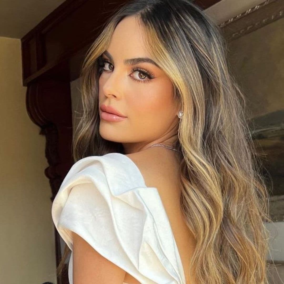 Ximena Navarrete presume su pancita de embarazo de 16 semanas