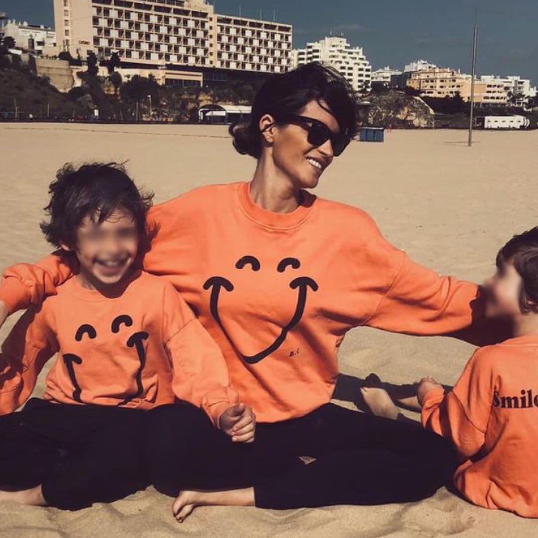 Sara Carbonero abre su álbum personal el Día de la Madre y comparte fotos inéditas con sus hijos Martín y Lucas, de 10 y 8 años