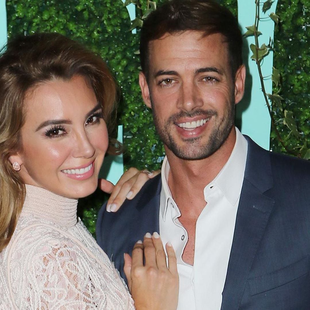 William Levy y Elizabeth Gutiérrez, de viaje juntos y con looks a juego