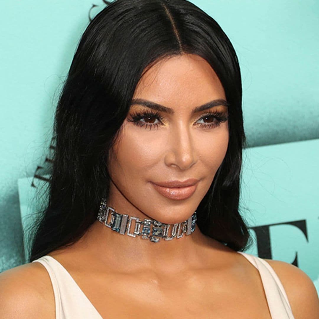 El último tratamiento de Kim Kardashian para su piel: un mentalista