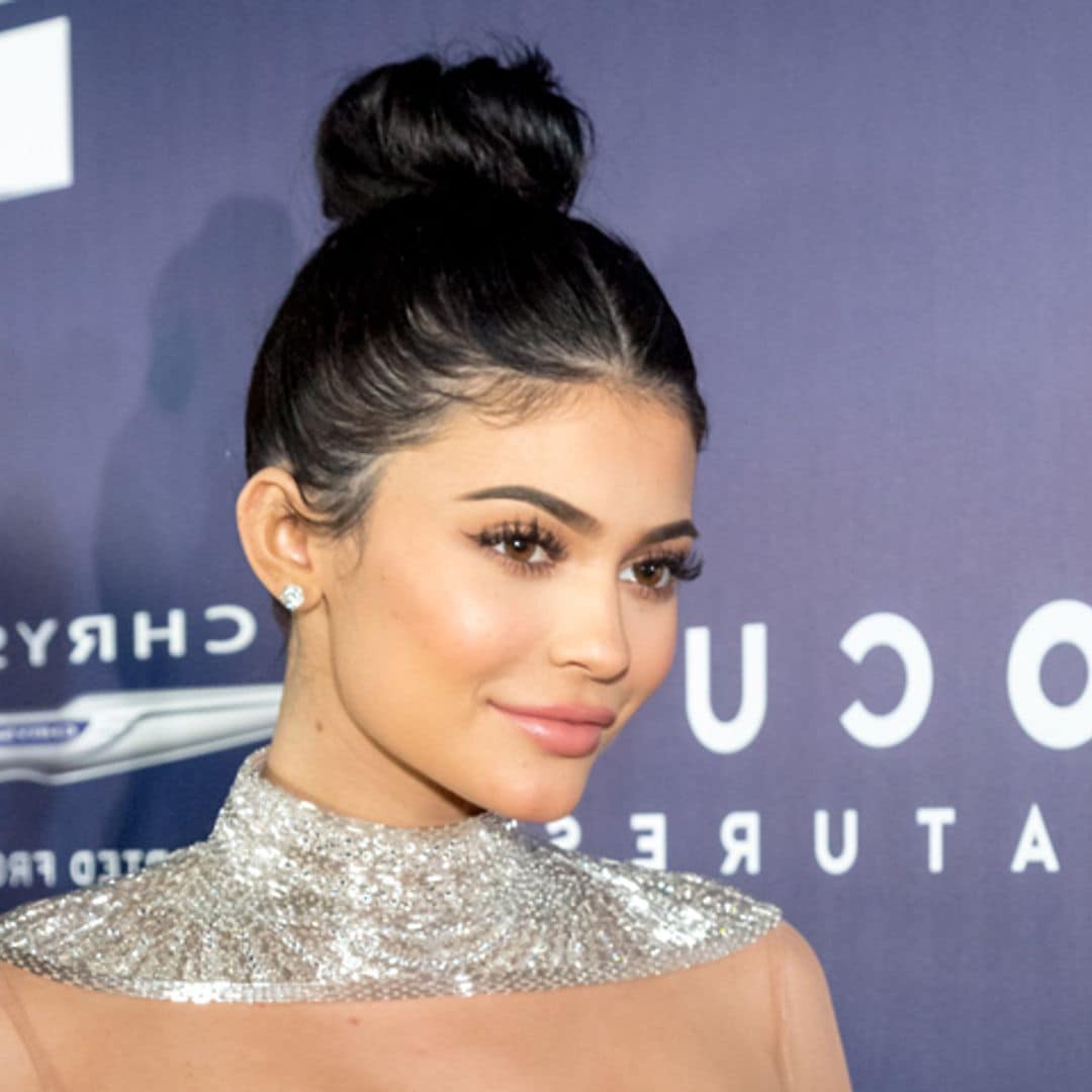 ¡Recógete el pelo! Ocho peinados fáciles de Kylie Jenner para darle un toque diferente a tu melena