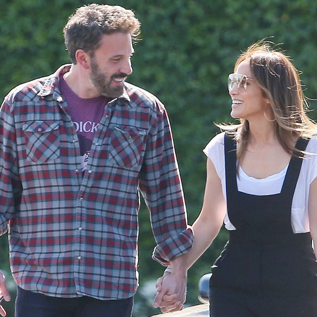 Jennifer Lopez y Ben Affleck se van de miniluna de miel a París (pero con compañía)