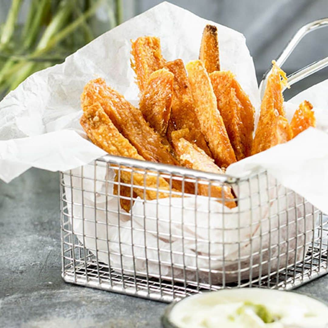 Chips de boniato con mayonesa de wasabi