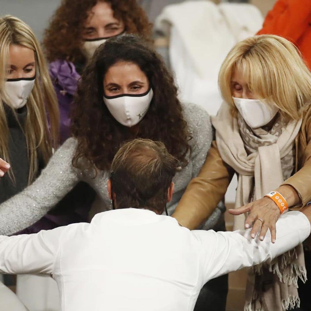 Rafa Nadal celebra su victoria con un efusivo beso a Mery Perelló