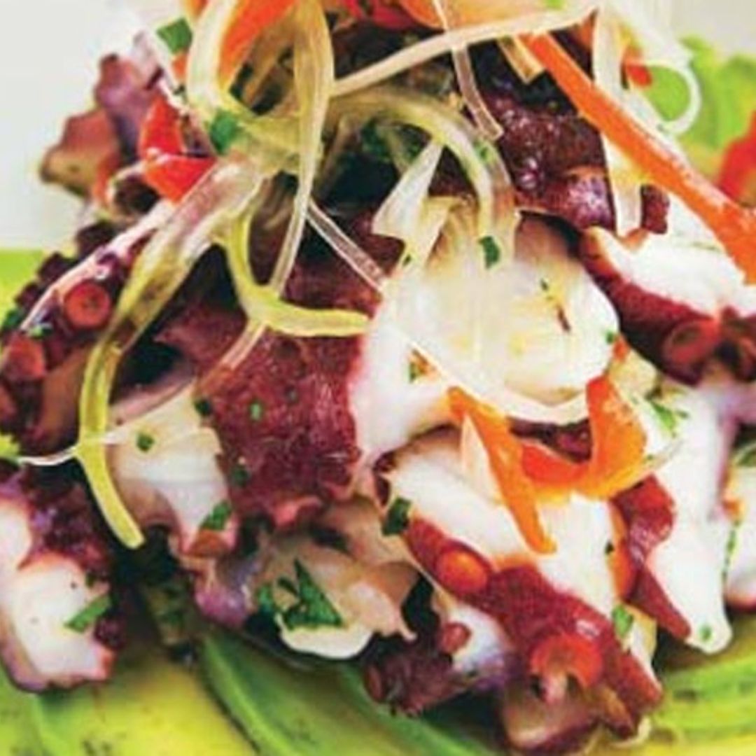 Ensalada de pulpo con aguacate y limón