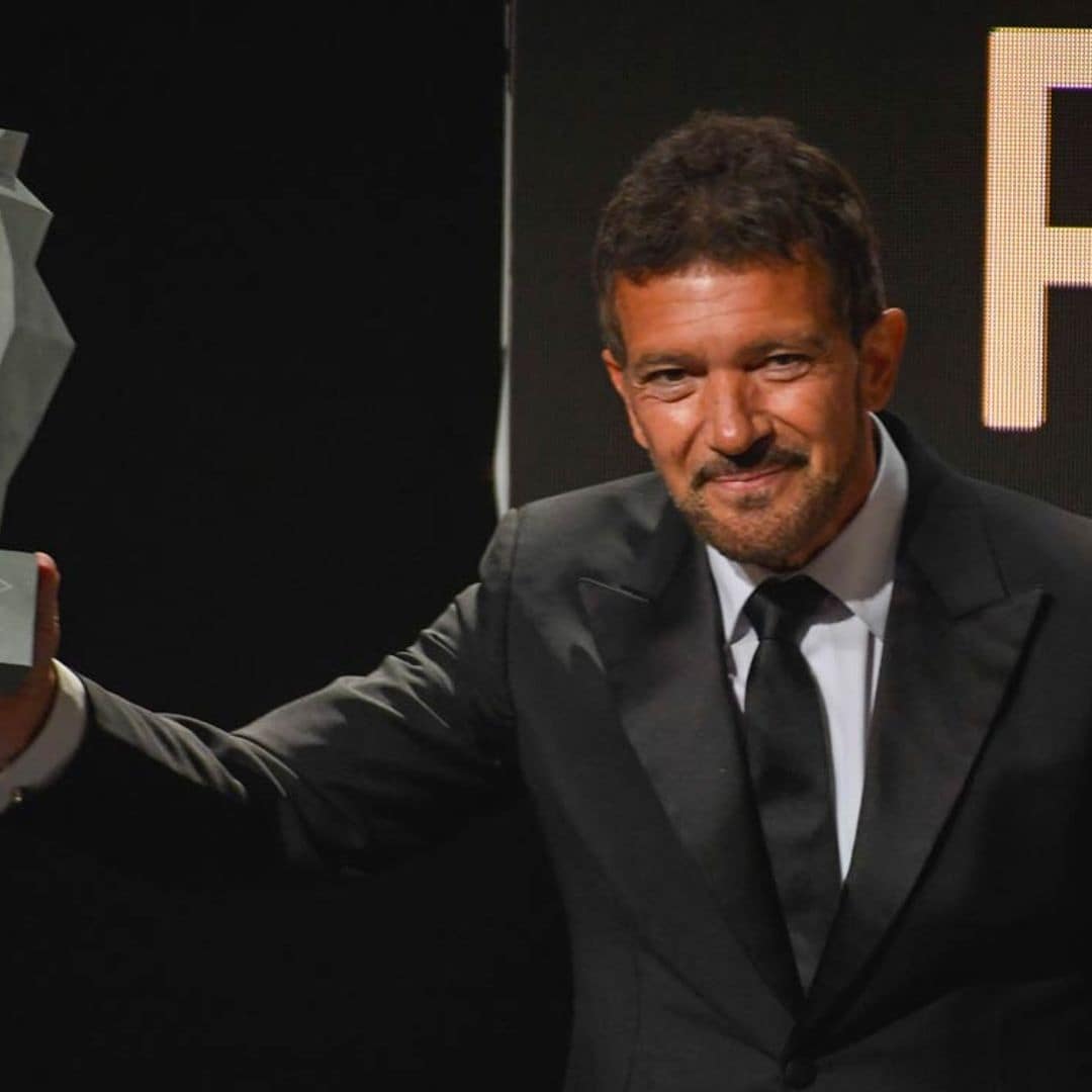 Antonio Banderas, emoción y orgullo andaluz al recibir el premio Carmen en su tierra