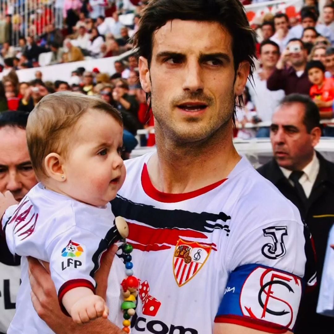 Aitor Ocio con su hija, foto compartida por el futbolista para felicitar a la joven por su 18 cumpleaños. 1 de agosto de 2024