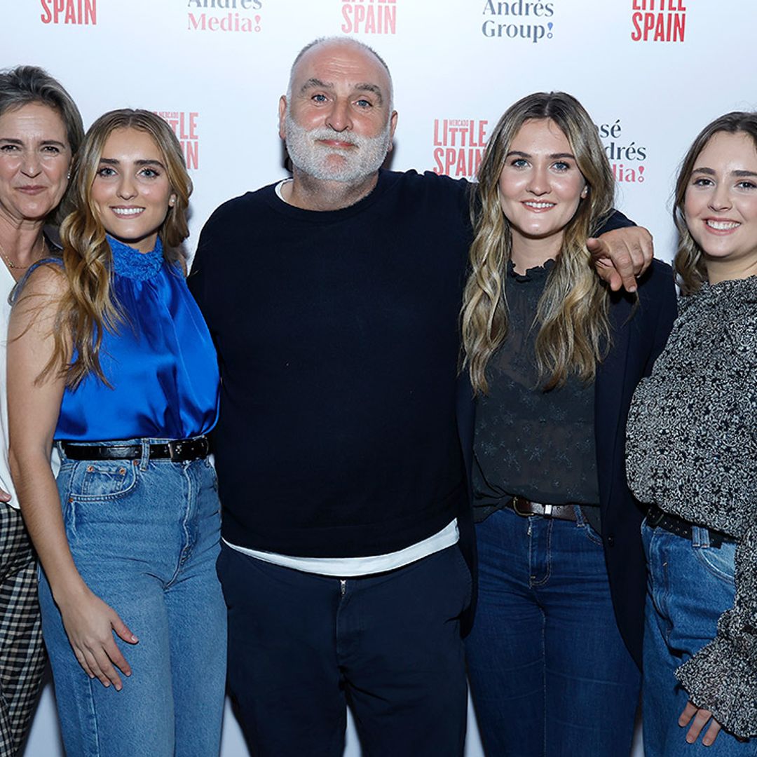 José Andrés da el salto a la televisión acompañado por su mujer y sus tres hijas