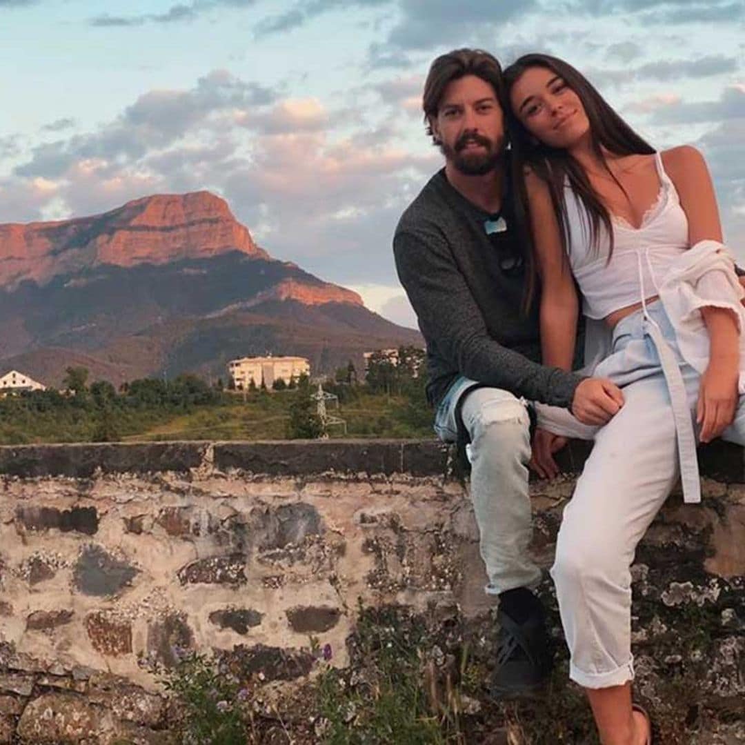 Adrián Lastra se deshace en halagos a su novia, Clara Chaín, en su 23 cumpleaños