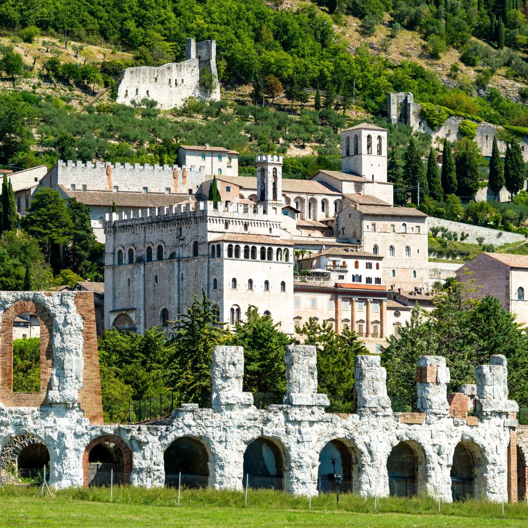 Gubbio y el teatro romano, Umbría, Italia