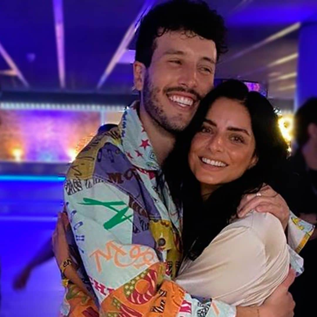 Aislinn Derbez saca su lado fan en el concierto de Sebastián Yatra