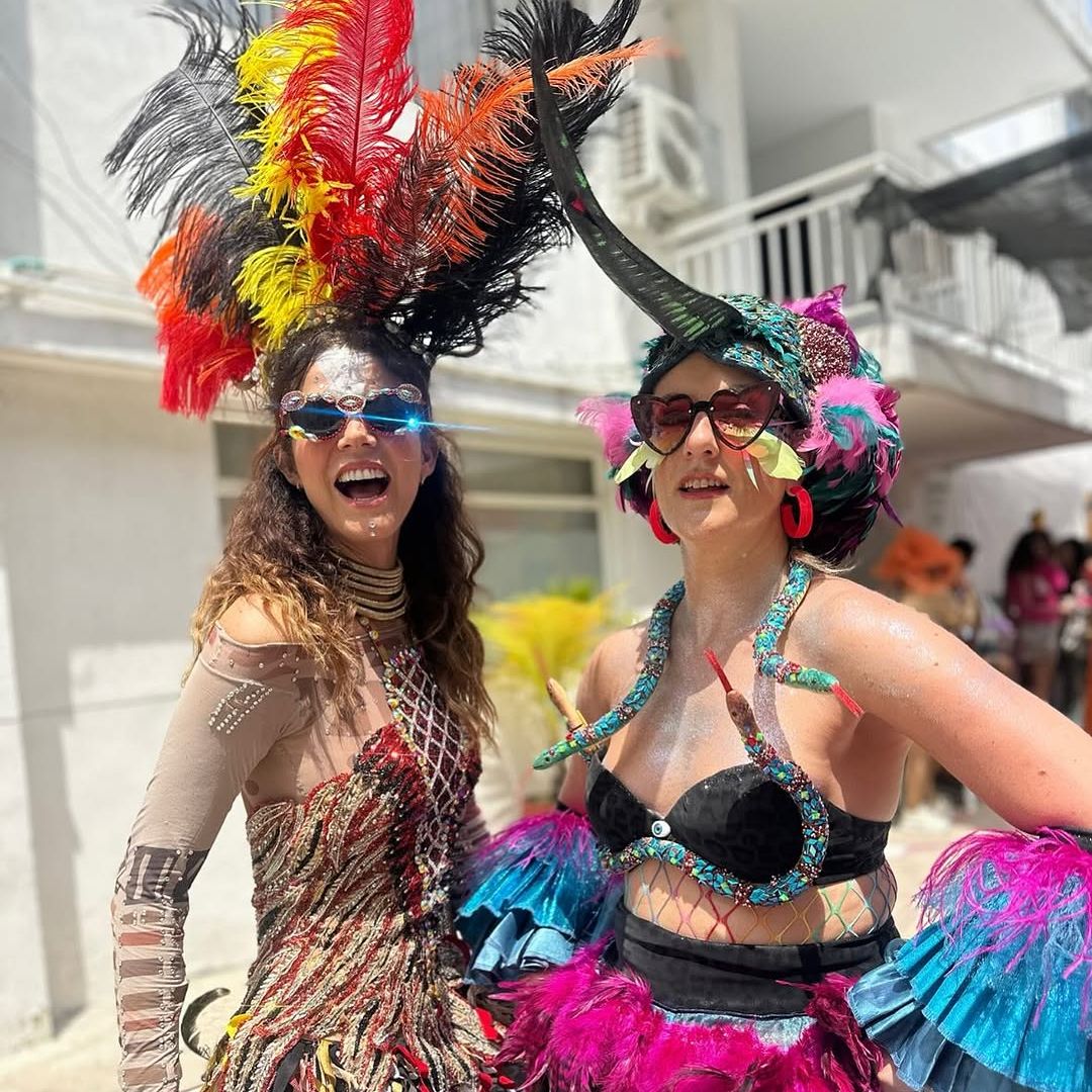 Las fascinantes imágenes de Juana Acosta disfrutando del Carnaval de Barranquilla en su país natal